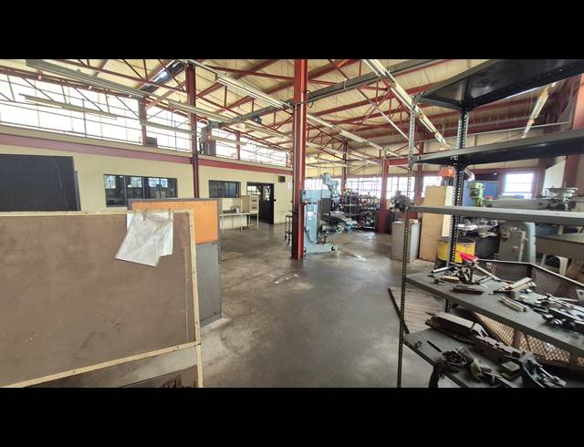 1,850M² FACTORY FOR SALE IN ANDERBOLT